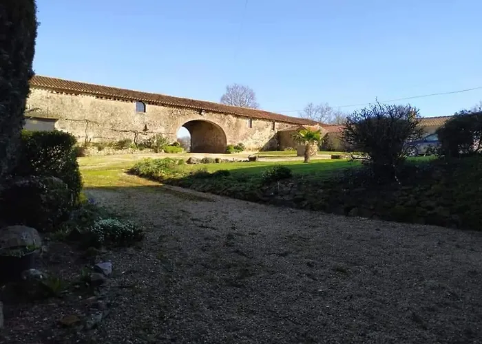 D'hote Manoir De La Baudonniere بيت للعطل Monsireigne